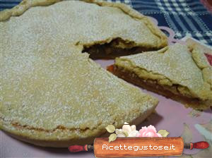 crostata coperta mele mandorle