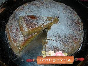 crostata di mandorle e pasta sfoglia