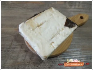 Formaggio Tabaccaccio affinato con tabacco e rum
