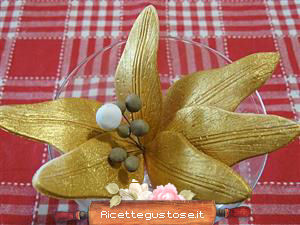 Lilium in gum paste