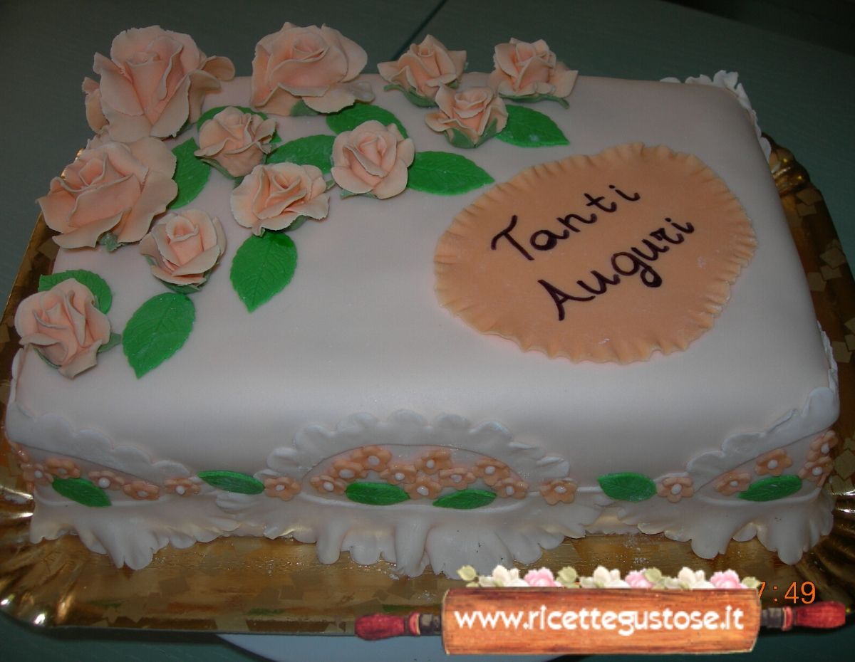 Torta Millefoglie Con Rose In Gum Past