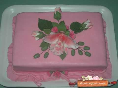 torta millefoglie decorata fiori  pasta di gomma