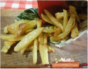 patatine fritte in friggitrice ad aria ricetta