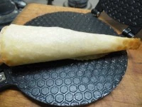 coni di cialda croccante salata immagine 8