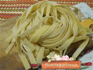 fettuccine all'aglio ricetta