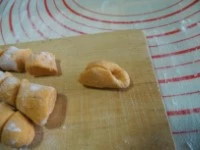 gnocchi di pane al peperone crusco immagine 7