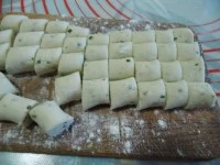 gnocchi di pane raffermo all'aglio immagine 6