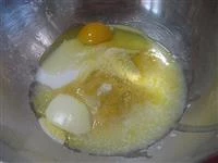 Ingredienti per frolla senza glutine nella ciotola