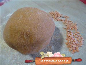 pasta all uovo lenticchie rosse