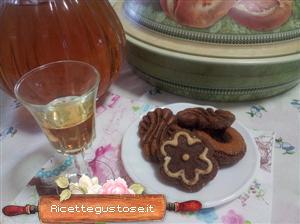 liquore amaretto noccioli di nespole