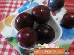 prugne rosse sciroppate