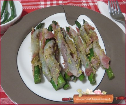 asparagi gratinati allo speck