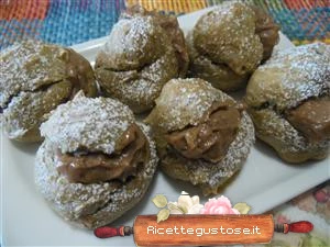 bignè al caffè crema cioccolato ricetta