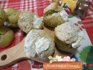 bignè alla cannella e panna ricetta