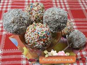 Cake pops pan di spagna biscotti e marmellata