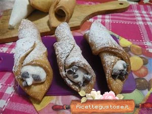 cannoli siciliani ricetta