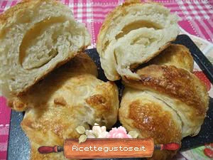 croissant sfogliati allo strutto ricetta