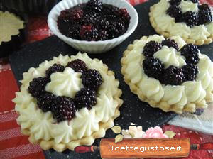 crostatine more e cioccolato bianco