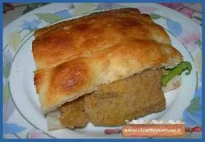 pizza bianca cotoletta e insalata sfiziosa
