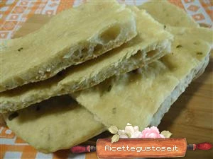 focaccia ligure al basilico ricetta