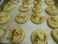 girelle di pizza patate e speck immagine 13