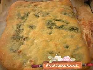pizza broccoletti selvatici e salsiccia ricetta