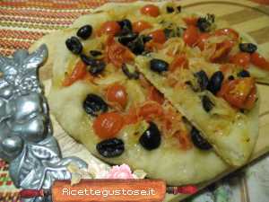 pizza cipolle olive datterini