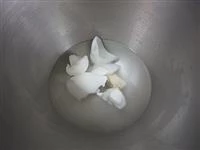 pizza patate strutto e sfrizzoli di maiale immagine 1
