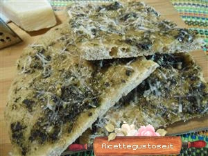 pizza integrale pesto di rucola ricetta
