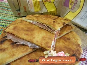 schiacciatine con farina gialla ricetta