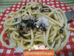 bucatini con le sarde ricetta