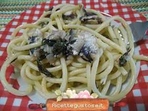 bucatini con le sarde ricetta