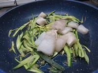 calamarata zucchine coda di rospo immagine 2