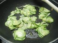 calamarata zucchine e salmone immagine 2