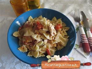 pasta salmone e salsa di noci ricetta