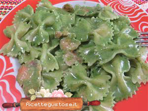 Fusilli spinaci e salmone