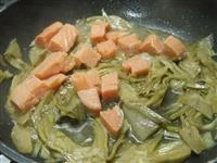 fettuccine all'aglio cerciofi e salmone immagine 3