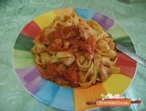 fettuccine nasello e pecorino ricetta