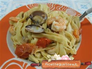 fettuccine vongole e mazzancolle ricetta