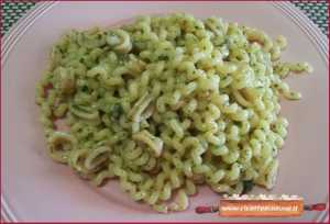 fusilli calamaretti pesto ortica