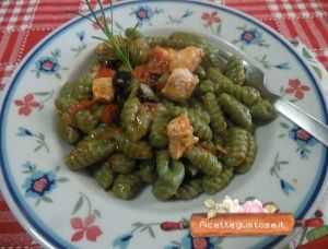 gnocchetti sardi ortica salmone