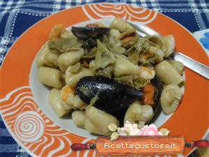 gnocchi all acqua carciofi gamberoni cozze