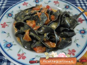 pappardelle nero di seppia zucca gorgonzola