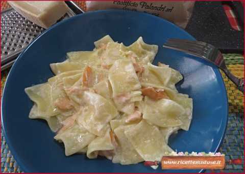 pasta salmone e stracchino