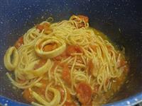 spaghetti ai calamari immagine 4