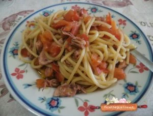 spaghetti ai totani ricetta