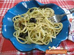 spagheti aringa pesto finocchietto marino