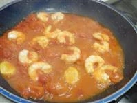 spaghetti mazzancolle e pomodorini immagine 3