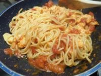 spaghetti mazzancolle e pomodorini immagine 4