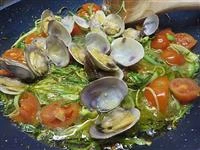 spaghetti vongole e zucchine immagine 4